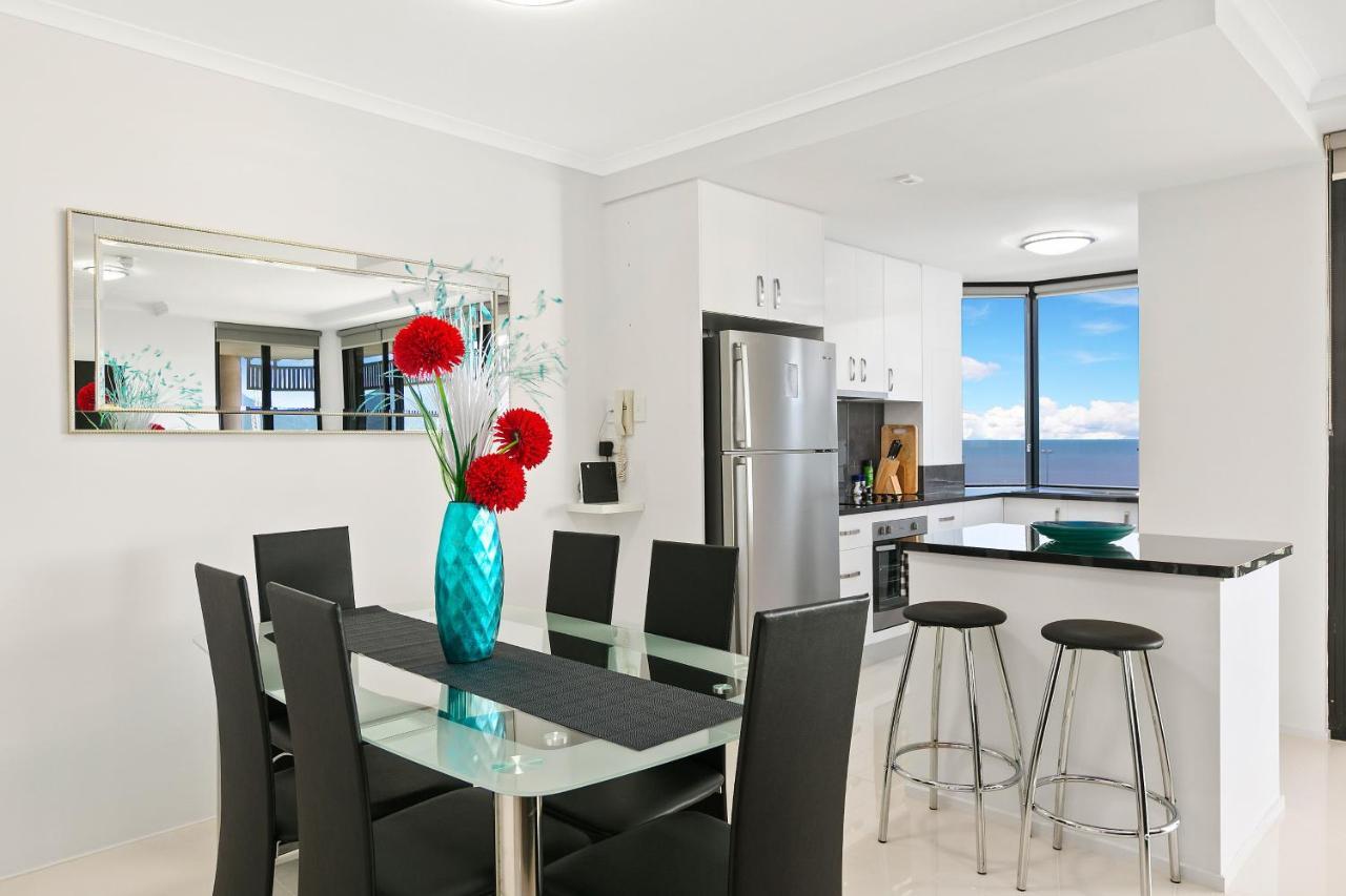 Cairns Luxury Seafront Apartment Exteriör bild