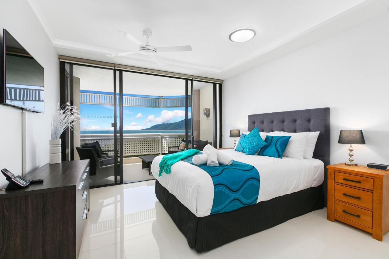 Cairns Luxury Seafront Apartment Exteriör bild